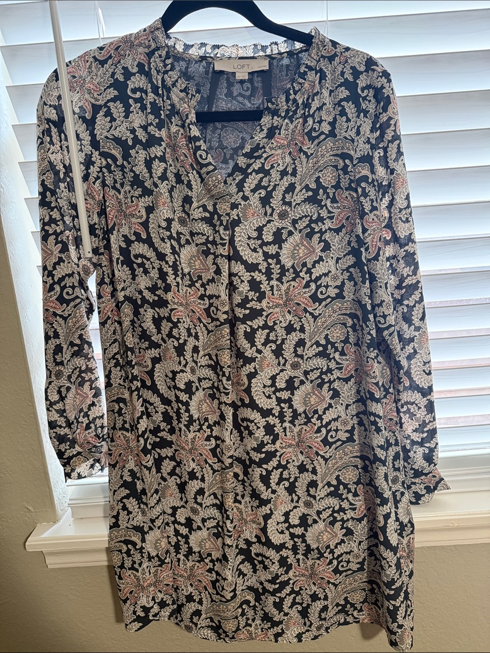 LOFT Black Paisley-Print Long Sleeve Tunic with Cream and Dusty Pink Accents